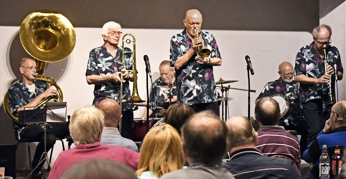 Tony Scriven Sunshine Jazz Band